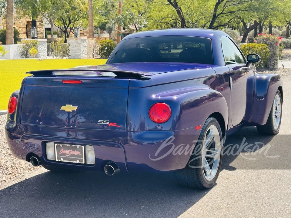 2004 Chevrolet SSR - Image 19 of 23