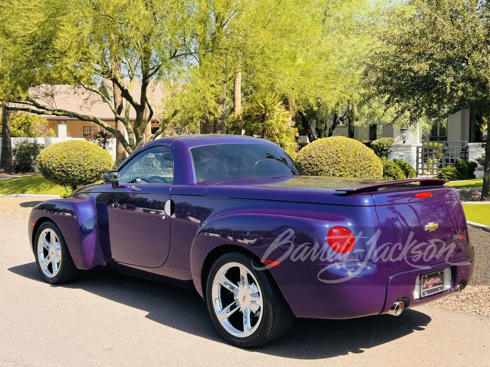 2004 Chevrolet SSR - Image 17 of 23