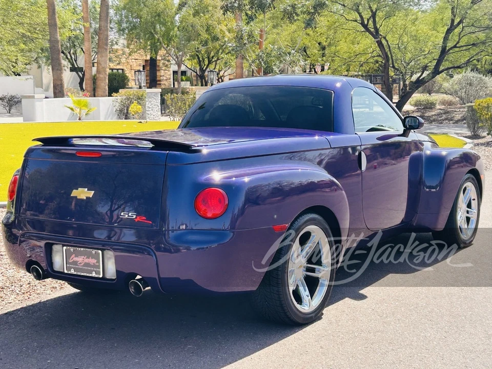 2004 Chevrolet SSR - Image 20 of 23
