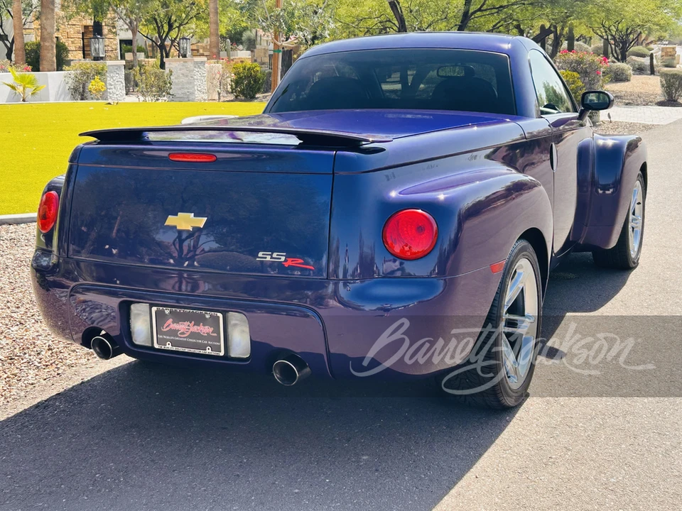 2004 Chevrolet SSR - Image 3 of 23