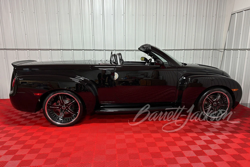 2004 Chevrolet SSR - Image 5 of 9