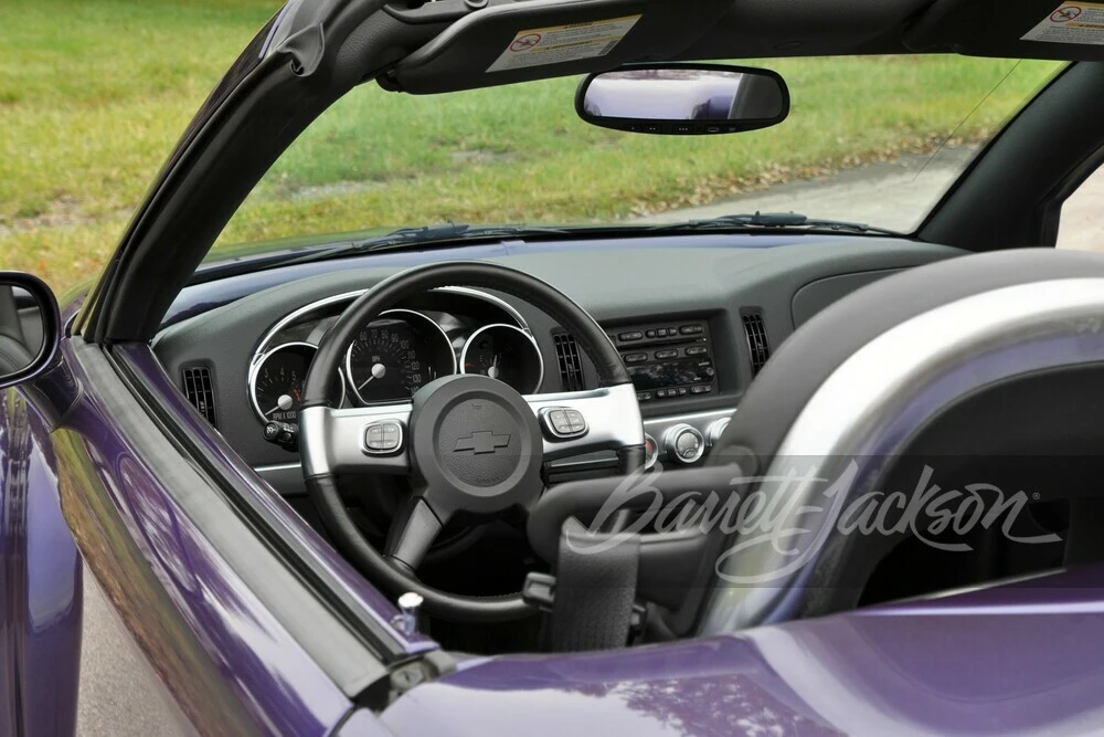 2004 Chevrolet SSR - Image 5 of 23