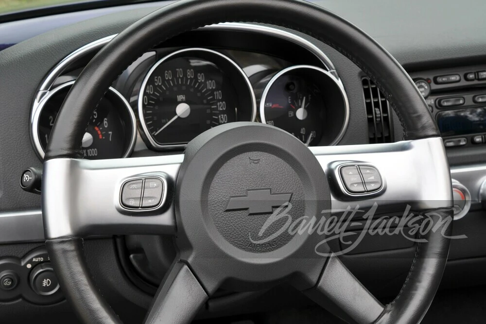 2004 Chevrolet SSR - Image 13 of 23