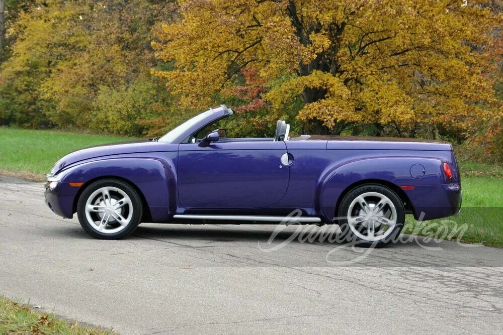 2004 Chevrolet SSR - Image 19 of 23