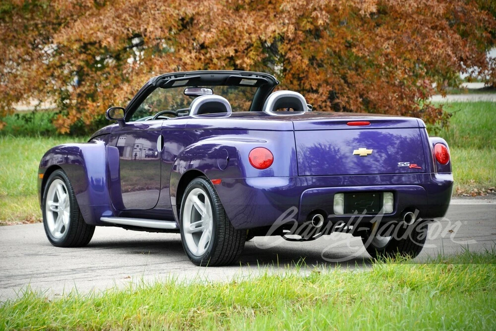 2004 Chevrolet SSR - Image 22 of 23