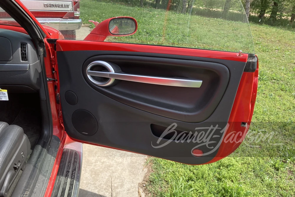 2004 Chevrolet SSR - Image 4 of 31