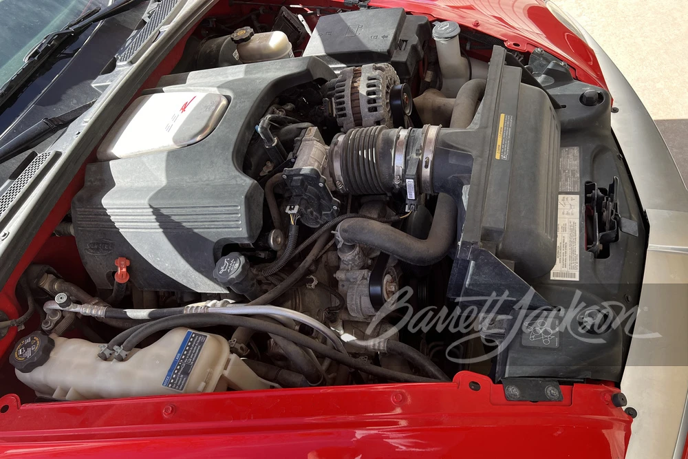 2004 Chevrolet SSR - Image 18 of 31