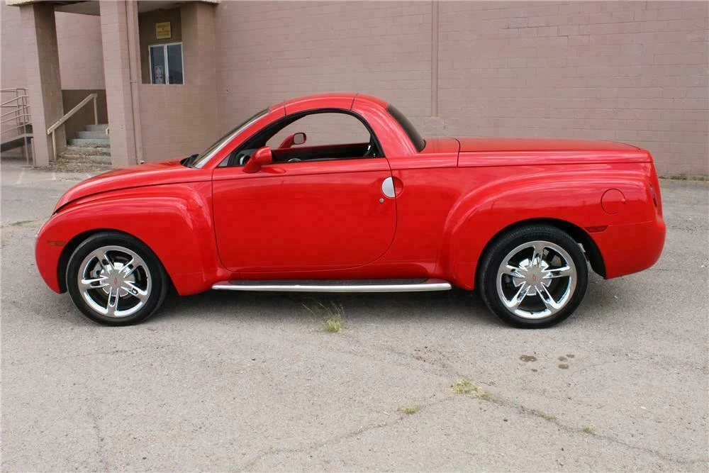 2004 Chevrolet SSR - Image 5 of 5