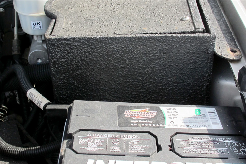 2004 Chevrolet Suburban 9th Gen - Image 3 of 5
