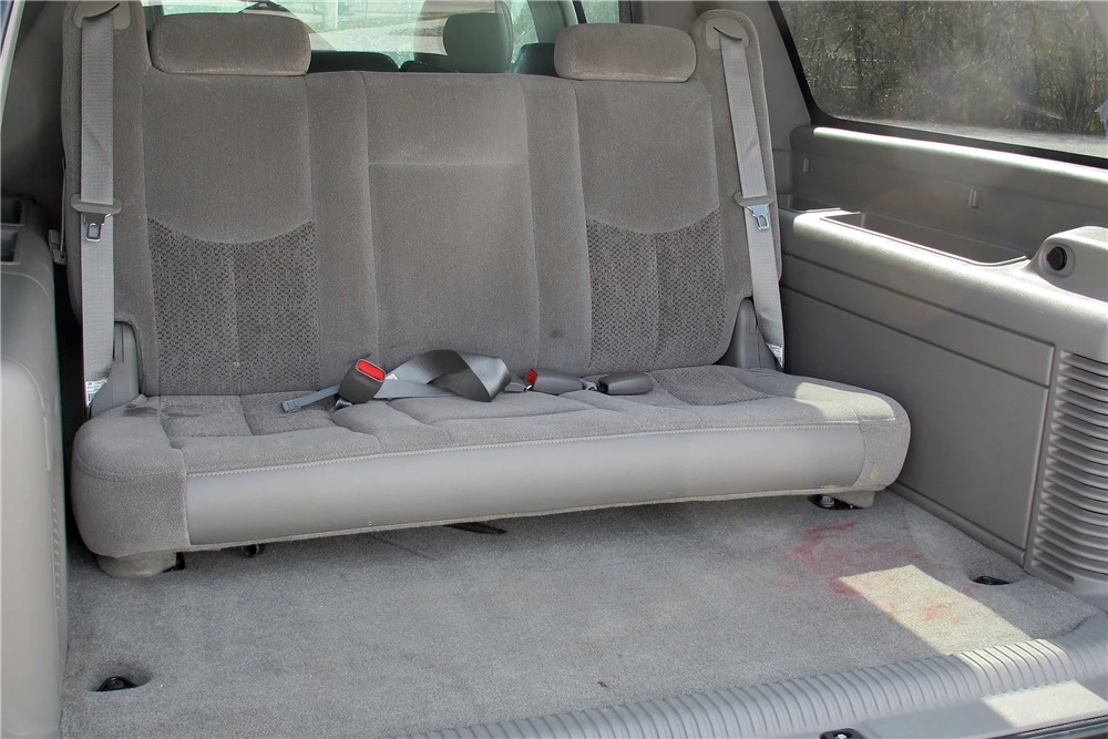 2004 Chevrolet Suburban 9th Gen - Image 4 of 5
