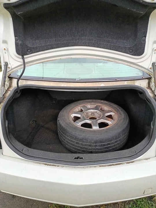 2004 Cadillac CTS 1st Gen - Image 10 of 10