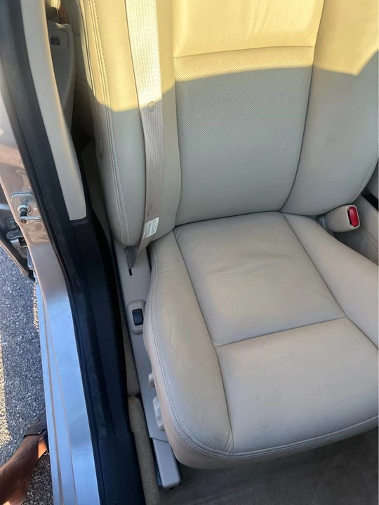 2004 Cadillac CTS 1st Gen - Image 16 of 17