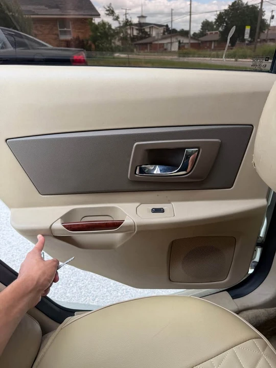 2004 Cadillac CTS 1st Gen - Image 12 of 15
