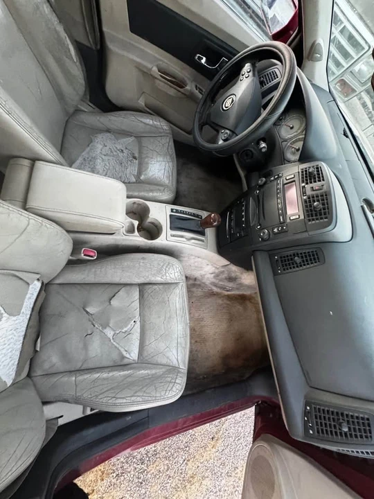 2004 Cadillac CTS 1st Gen - Image 5 of 6