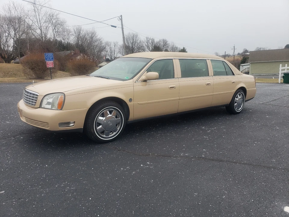 2004 Cadillac DTS - Image 7 of 18