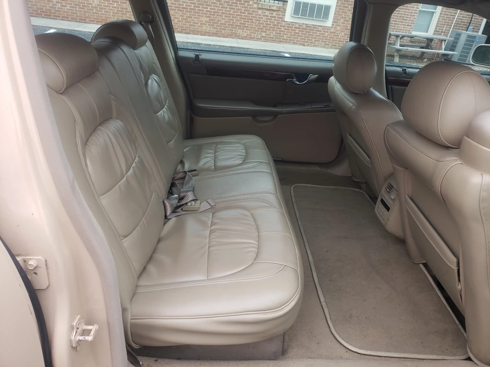 2004 Cadillac DTS - Image 14 of 18