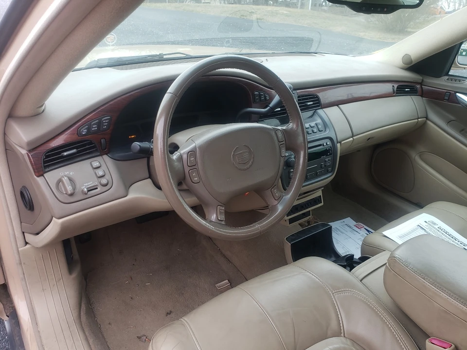 2004 Cadillac DTS - Image 10 of 18