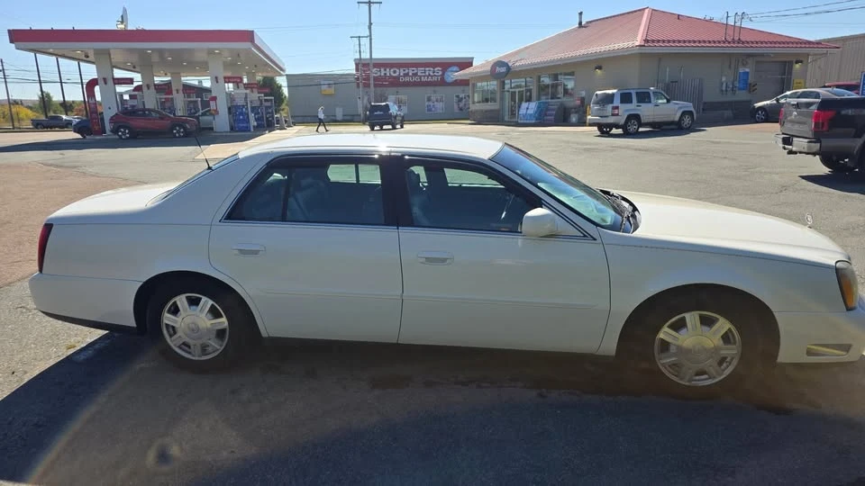 2004 Cadillac DeVille 8th Gen - Image 3 of 18