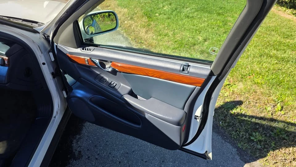 2004 Cadillac DeVille 8th Gen - Image 13 of 18