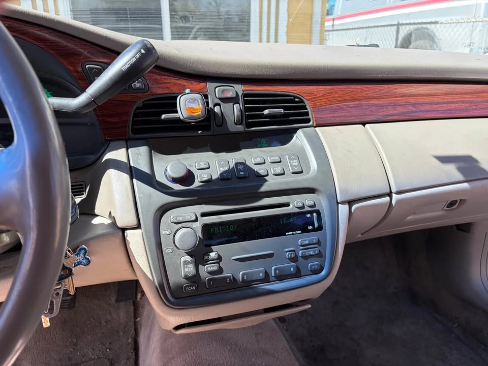 2004 Cadillac DeVille 8th Gen - Image 7 of 10