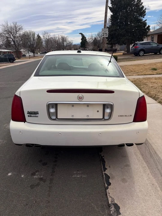 2004 Cadillac DeVille 8th Gen - Image 2 of 10