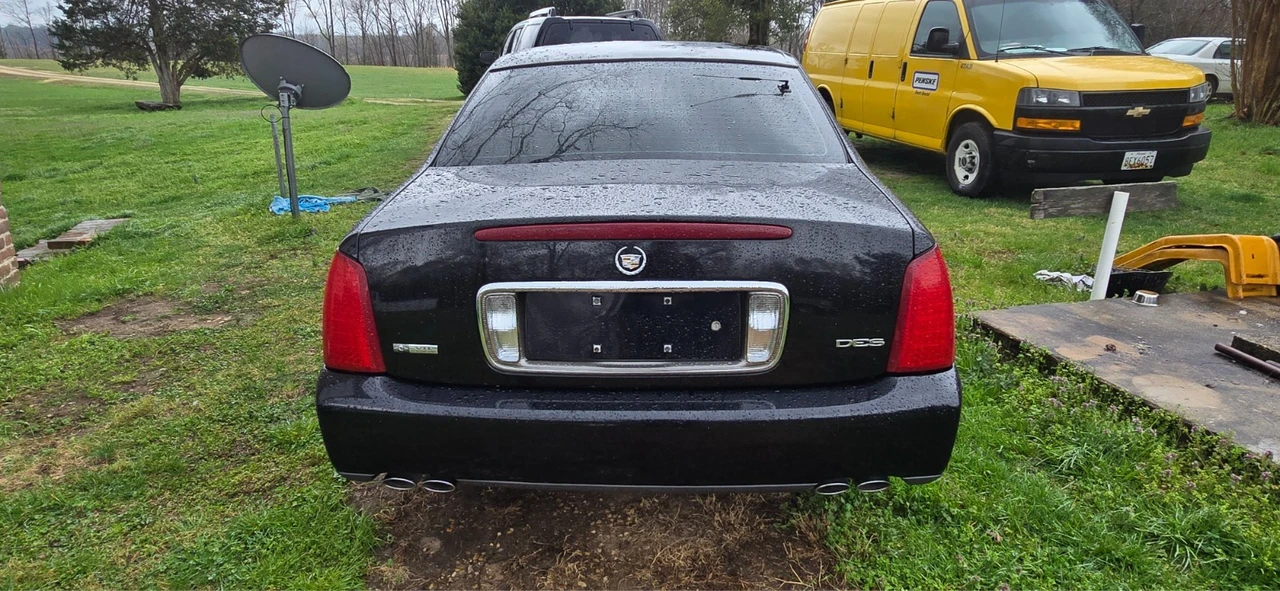 2004 Cadillac DeVille 8th Gen - Image 5 of 8
