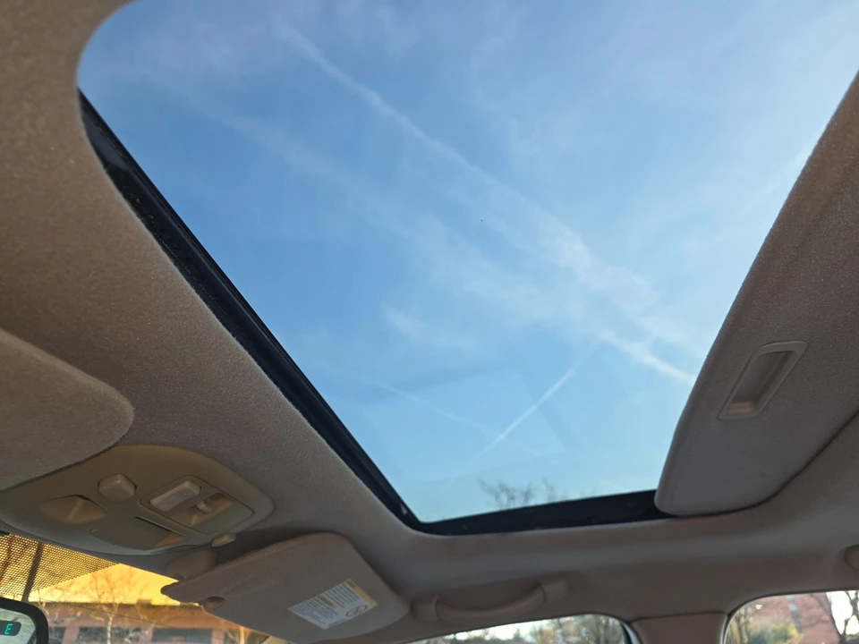 2004 Cadillac DeVille 8th Gen - Image 11 of 19