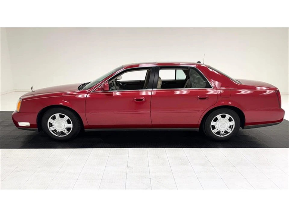 2004 Cadillac DeVille 8th Gen - Image 2 of 31