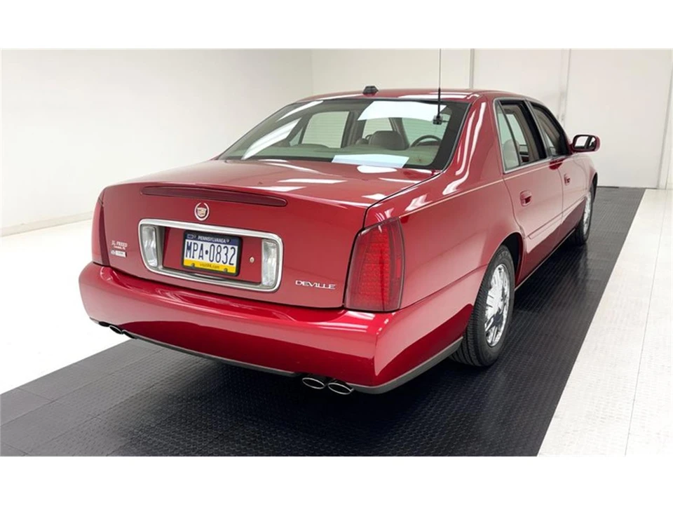 2004 Cadillac DeVille 8th Gen - Image 5 of 31
