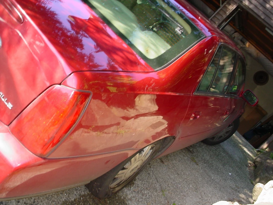 2004 Cadillac DeVille 8th Gen - Image 4 of 12