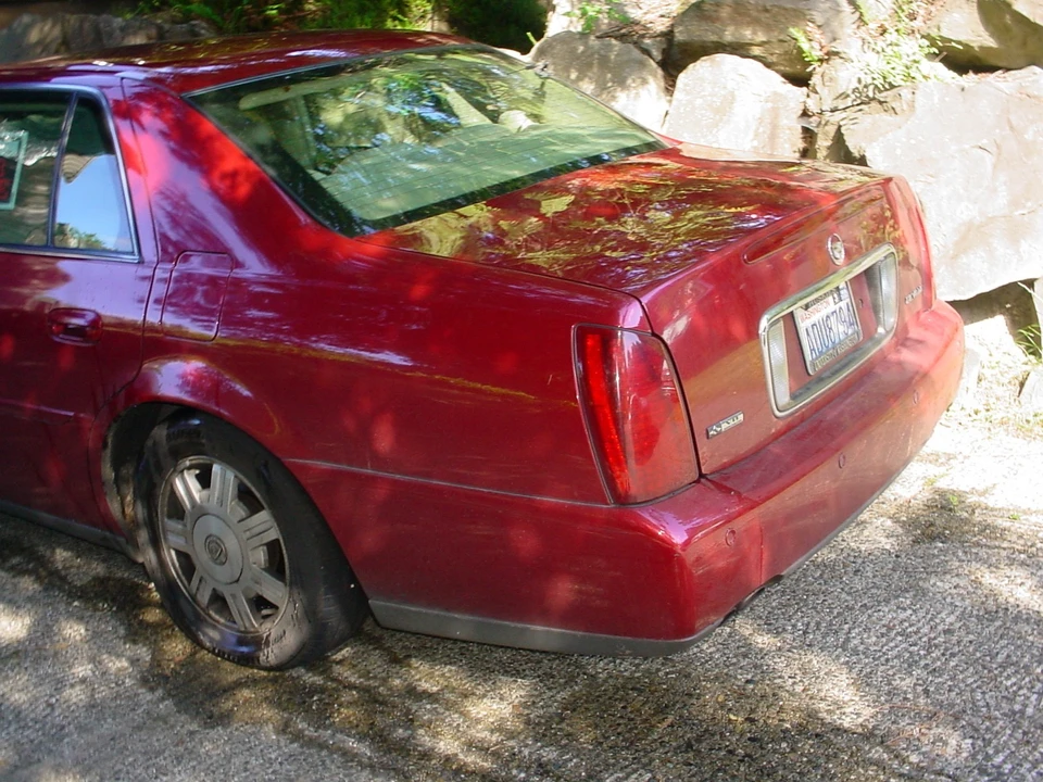 2004 Cadillac DeVille 8th Gen - Image 2 of 12