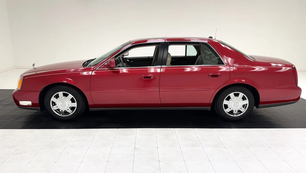 2004 Cadillac DeVille 8th Gen - Image 2 of 31