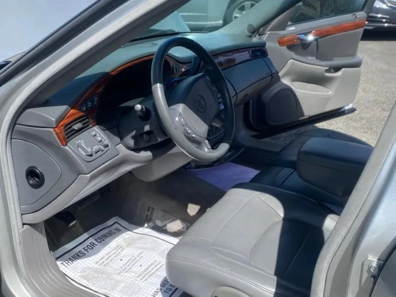 2004 Cadillac DeVille 8th Gen - Image 11 of 12