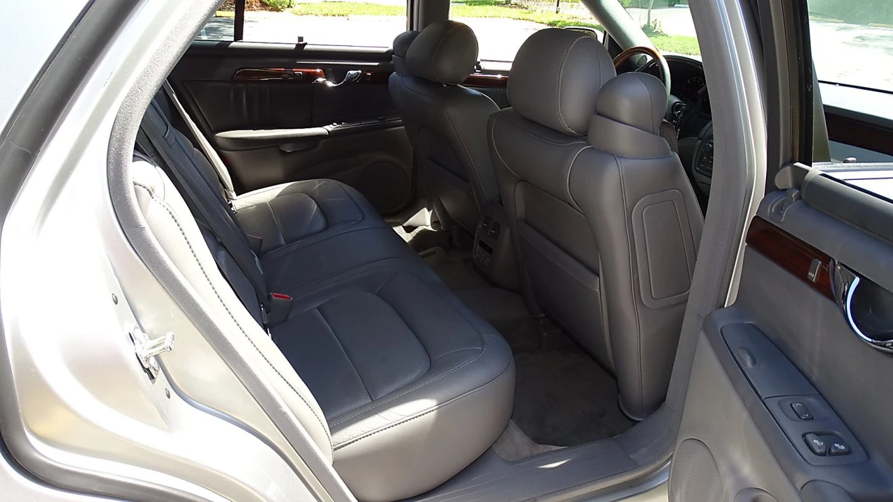 2004 Cadillac DeVille 8th Gen - Image 15 of 21