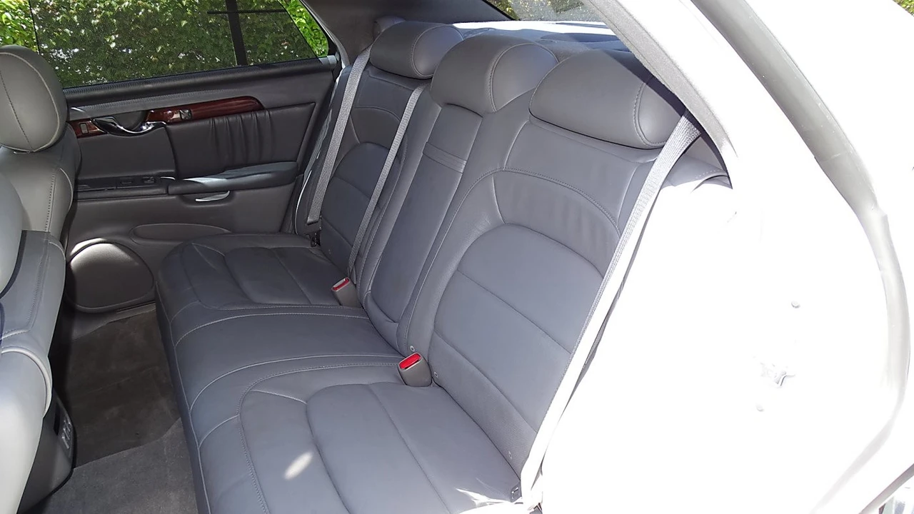2004 Cadillac DeVille 8th Gen - Image 18 of 21