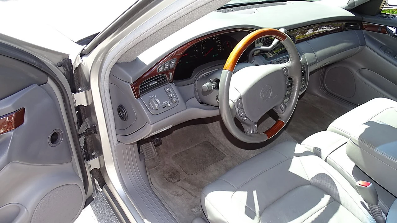 2004 Cadillac DeVille 8th Gen - Image 20 of 21