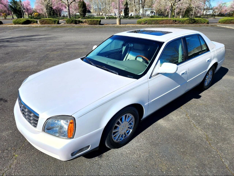 2004 Cadillac DeVille 8th Gen - Image 4 of 31
