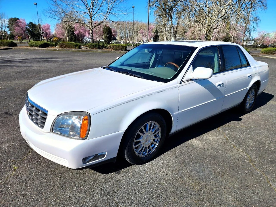 2004 Cadillac DeVille 8th Gen - Image 3 of 31