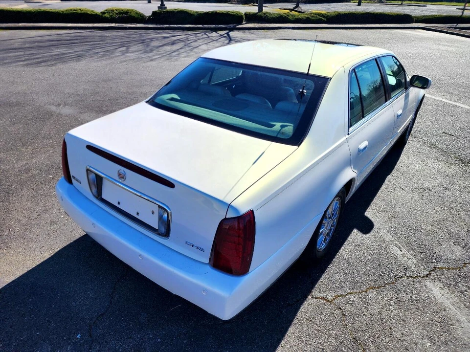 2004 Cadillac DeVille 8th Gen - Image 18 of 31