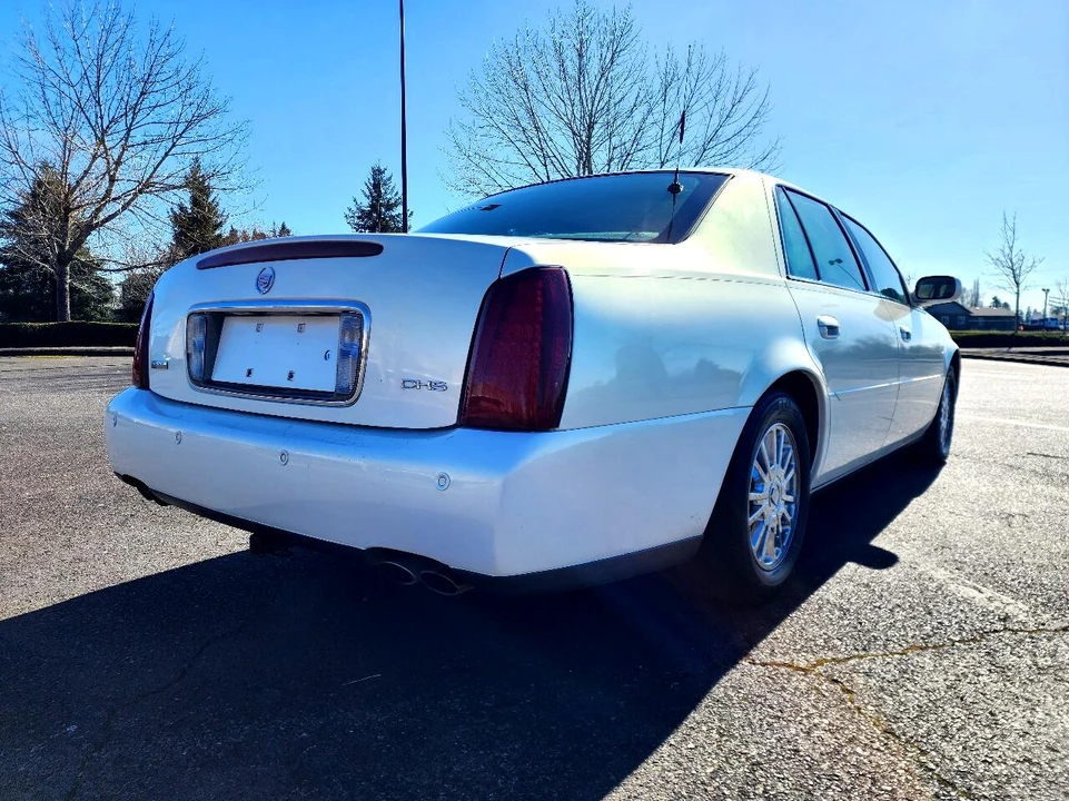 2004 Cadillac DeVille 8th Gen - Image 16 of 31