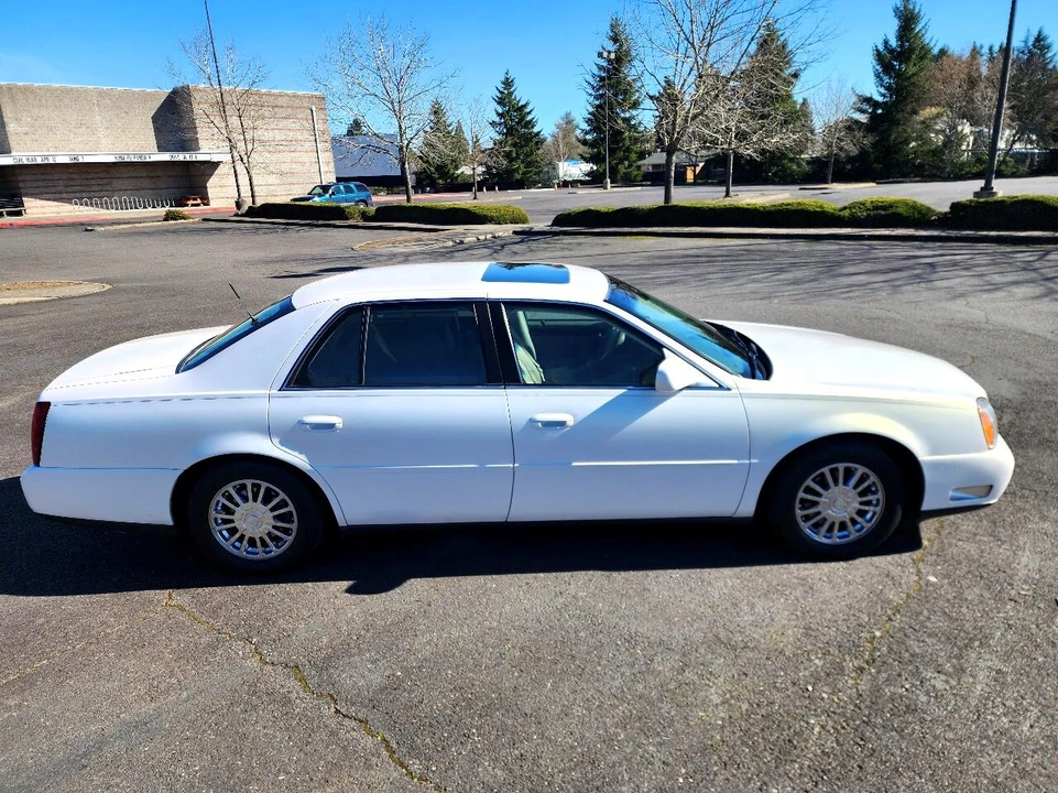 2004 Cadillac DeVille 8th Gen - Image 15 of 31