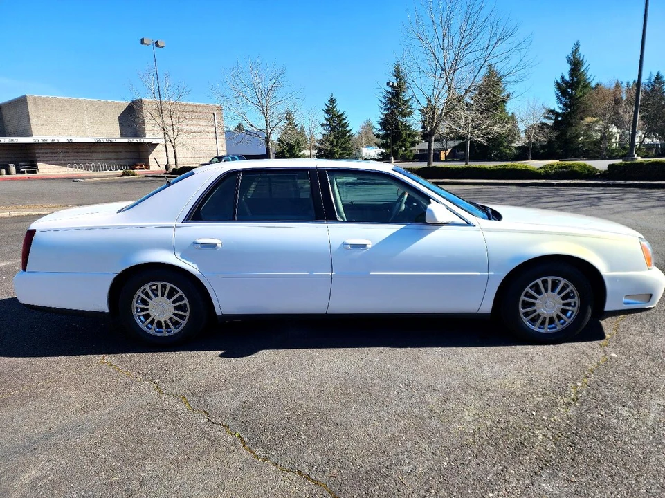 2004 Cadillac DeVille 8th Gen - Image 14 of 31