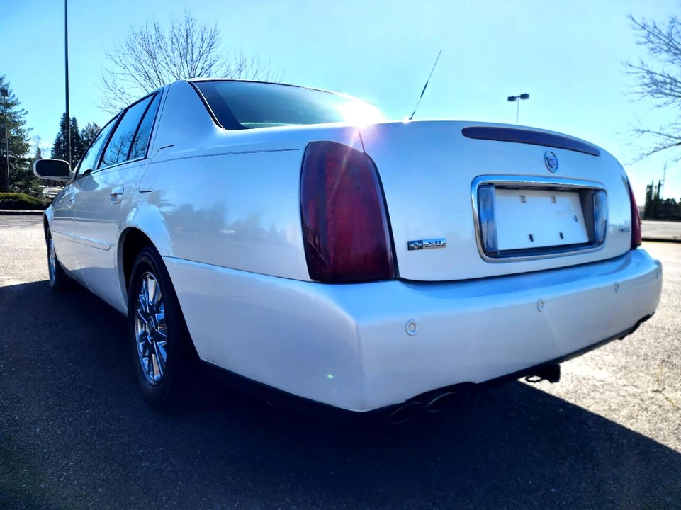 2004 Cadillac DeVille 8th Gen - Image 23 of 31