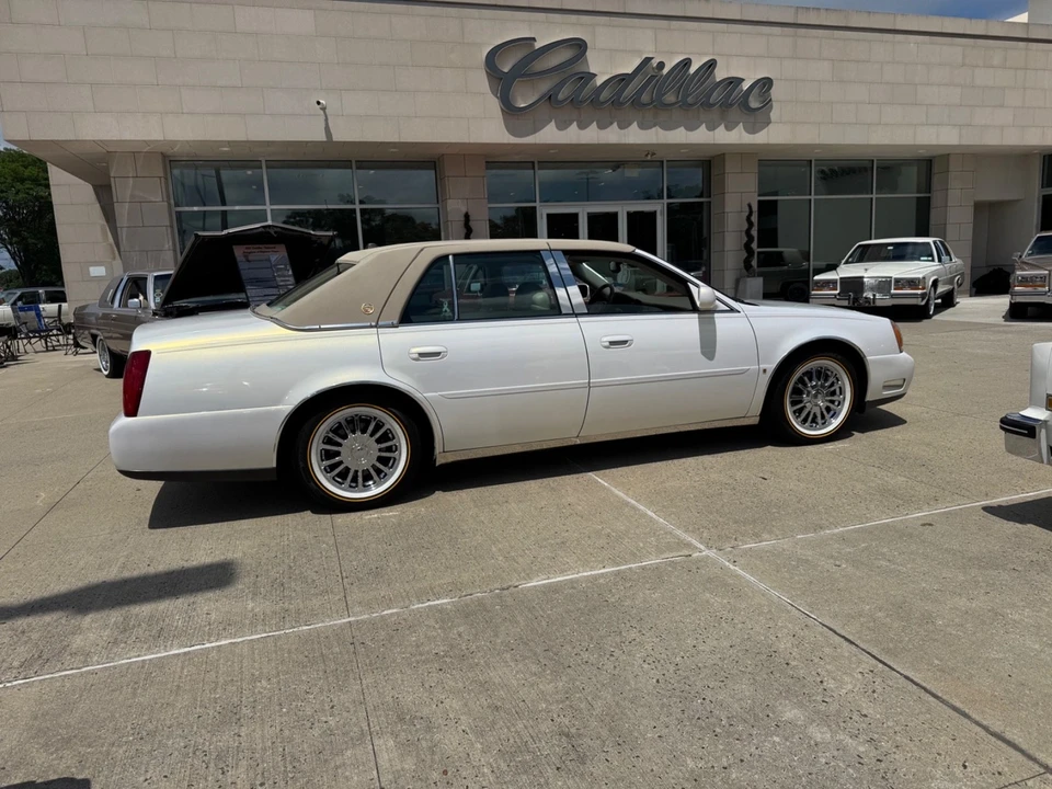 2004 Cadillac DeVille 8th Gen - Image 5 of 21