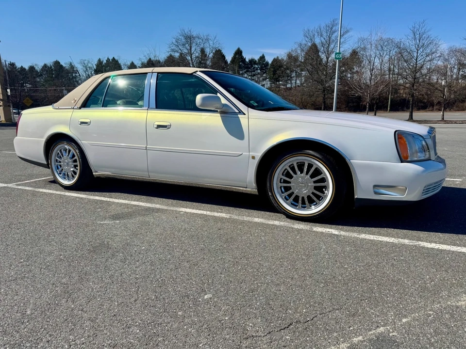 2004 Cadillac DeVille 8th Gen - Image 12 of 21