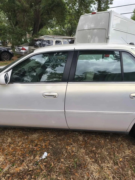 2004 Cadillac DeVille 8th Gen - Image 8 of 12