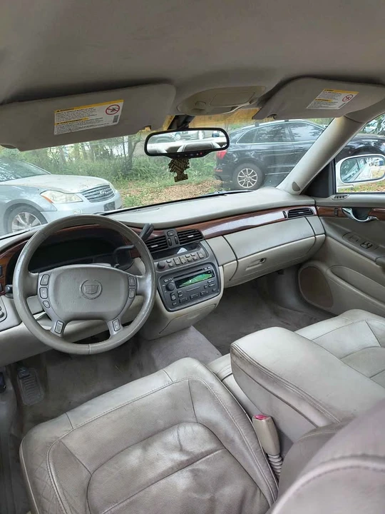 2004 Cadillac DeVille 8th Gen - Image 10 of 12