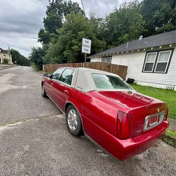 2004 Cadillac DeVille DHS Sedan 4D