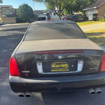 2004 Cadillac DeVille DTS Sedan 4D