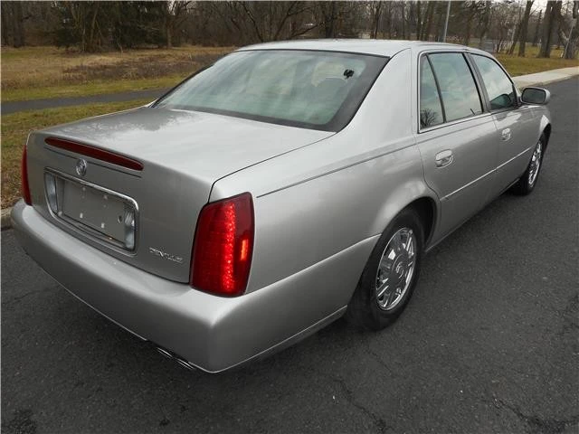 2004 Cadillac DeVille 8th Gen - Image 3 of 12
